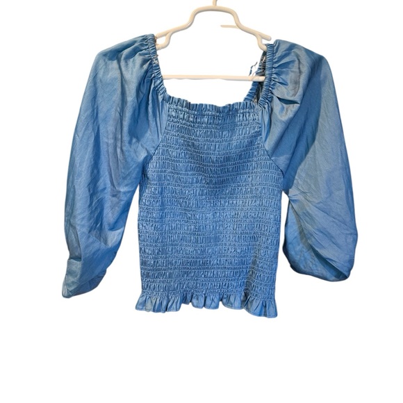 Elegant Blue Blouse with Tailored Fit - Picture 1 of 4
